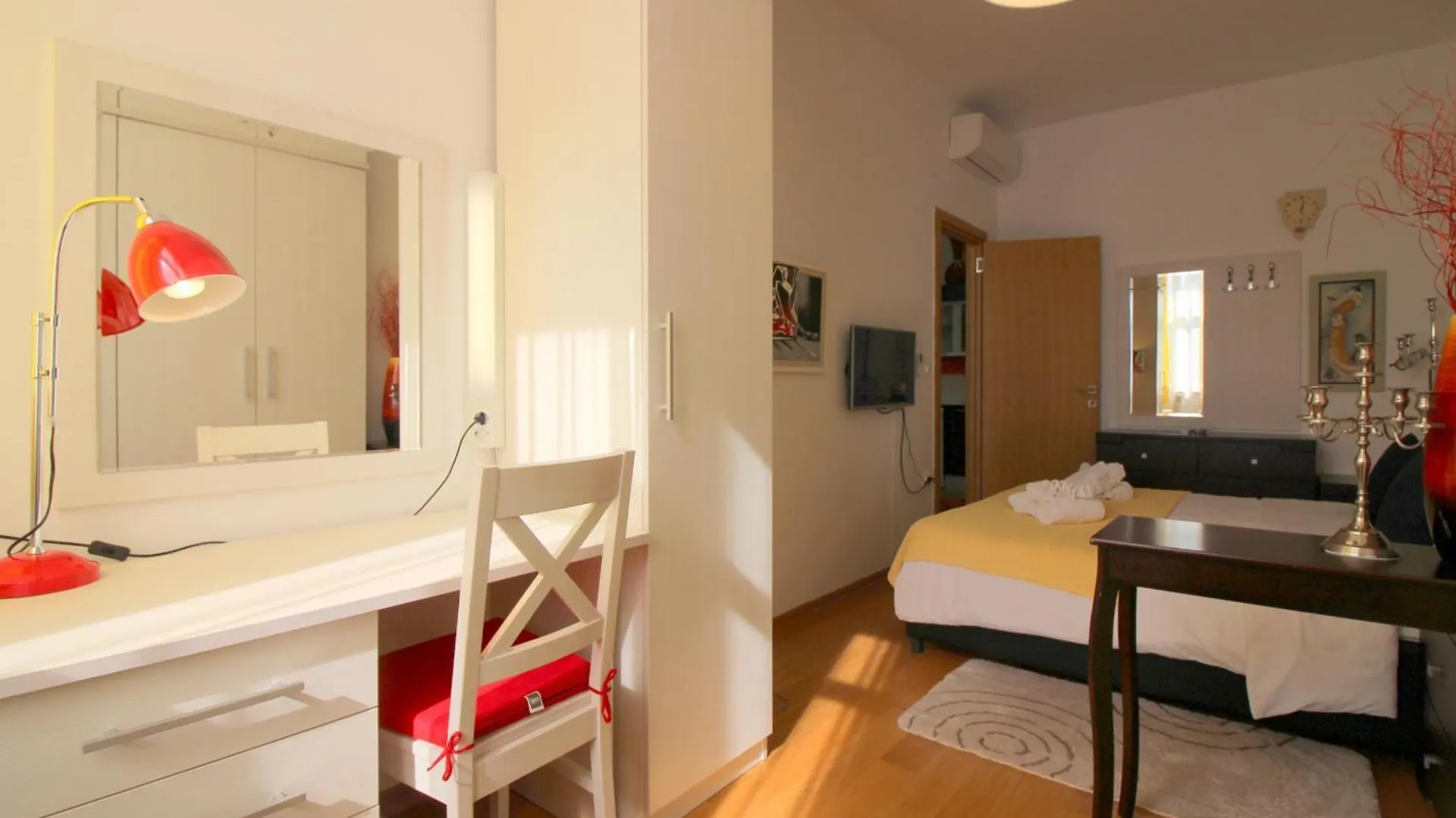 Apartment Moderne Ferienwohnung Dolce Vita In Strandnaehe Porec Croatia